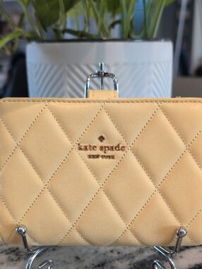 💛kate spade💛 Quilted Butter Yellow Leather Wallet with Gold Logo